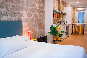 Fer et planche à repasser, Wi-Fi, draps fournis