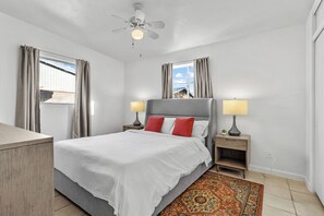 2 bedrooms, iron/ironing board, travel cot, WiFi - Saguaro Sanctuary- Newly Renovated Retreat (Tucson)