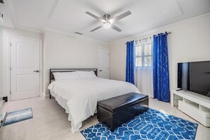 4 Schlafzimmer, Zimmersafe, Schreibtisch, Bügeleisen/Bügelbrett