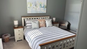 Cottage | 2 bedrooms, iron/ironing board, free WiFi, bed sheets