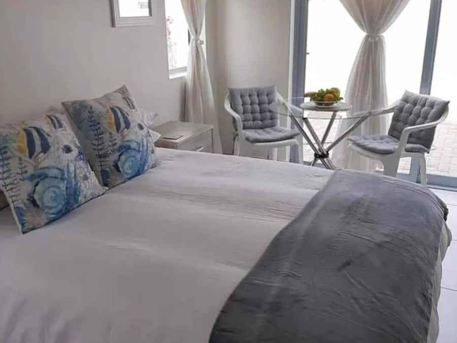 Quarto casal ou duplo superior | Ferros/tábuas de passar roupa, Wi-Fi de cortesia