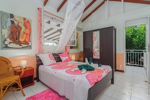 2 bedrooms, iron/ironing board, travel crib, free WiFi