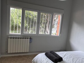9 quartos, Wi-Fi de cortesia, roupa de cama