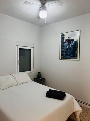 9 bedrooms, free WiFi, bed sheets