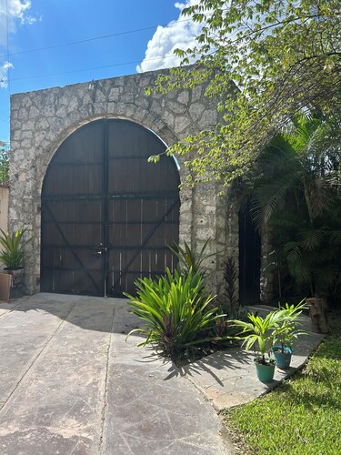 Cozy house in charming Cancún with AC, WiFi