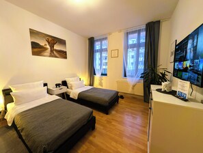 2 camere, ferro/asse da stiro, culla da viaggio, Wi-Fi gratuito