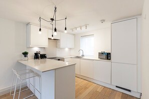 Frigorifero, forno, lavastoviglie, macchina per tè/caffè