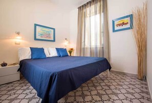 7 bedrooms, iron/ironing board, travel crib, internet