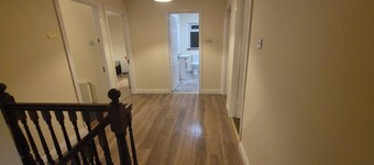 Spacious 6-bedroom house in charming Limerick with WiFi