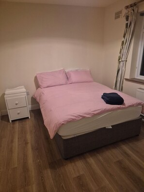 6 soveværelser, strygejern/strygebræt, weekendseng, Wi-Fi