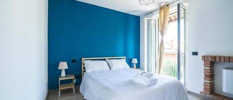 1 soverom, skrivebord, strykejern/-brett og wi-fi (inkludert)