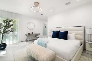 4 bedrooms, iron/ironing board, WiFi, bed sheets