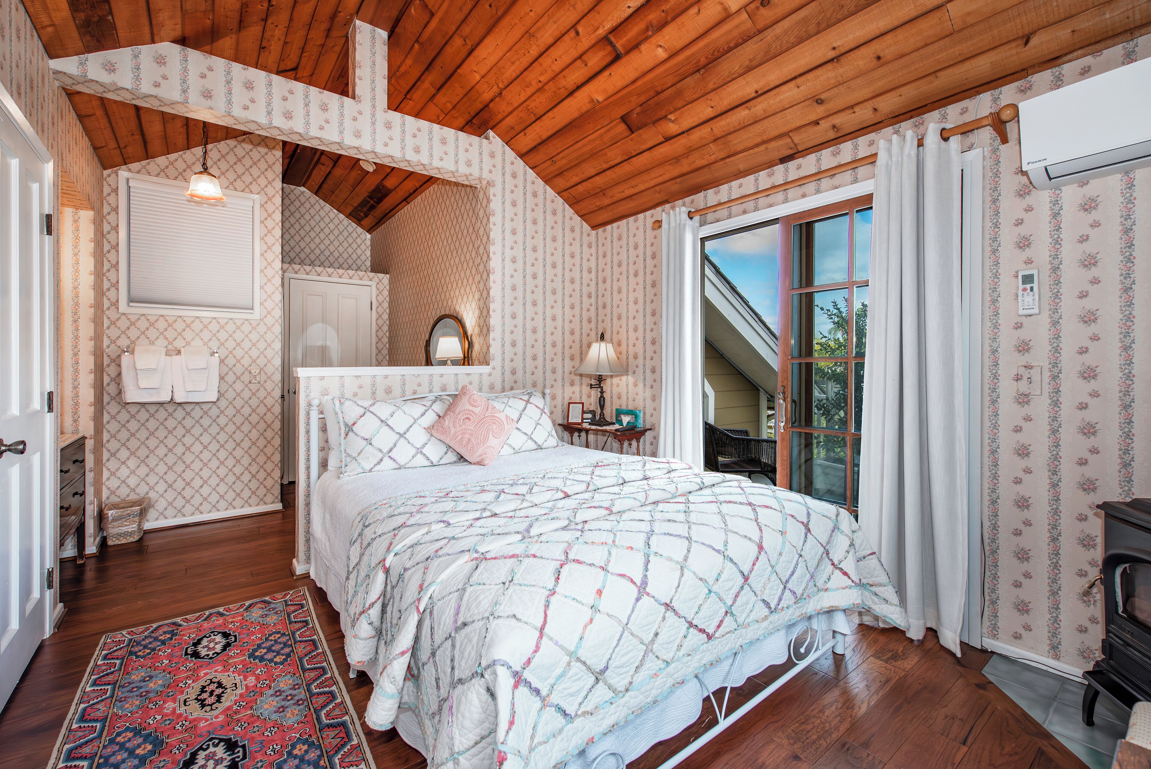 1 bedroom, iron/ironing board, free WiFi