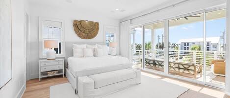 8 bedrooms, desk, iron/ironing board, free WiFi