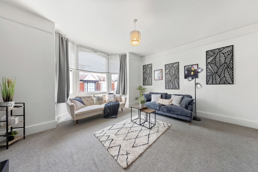 Modern Getaway In Gillingham - 查塔姆