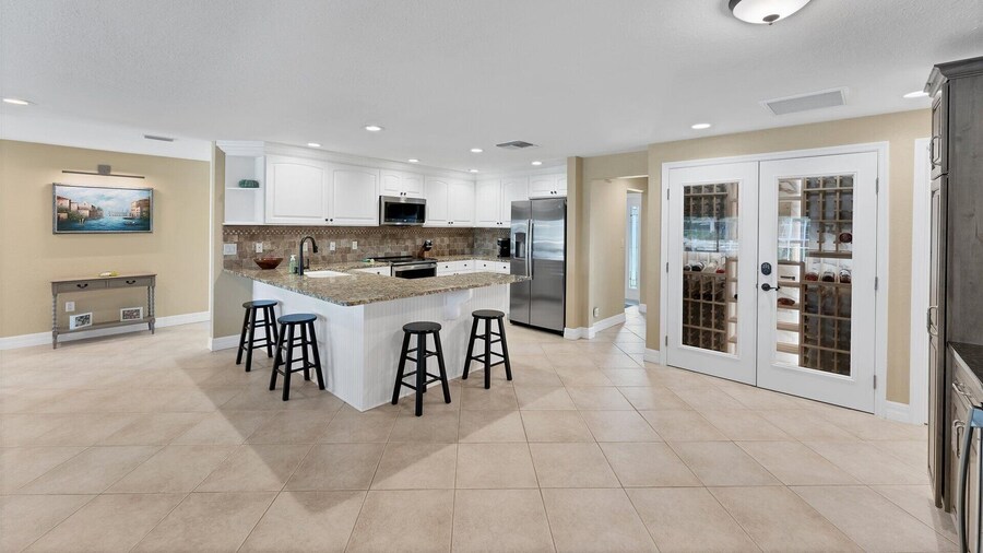 803 Napoli Lane