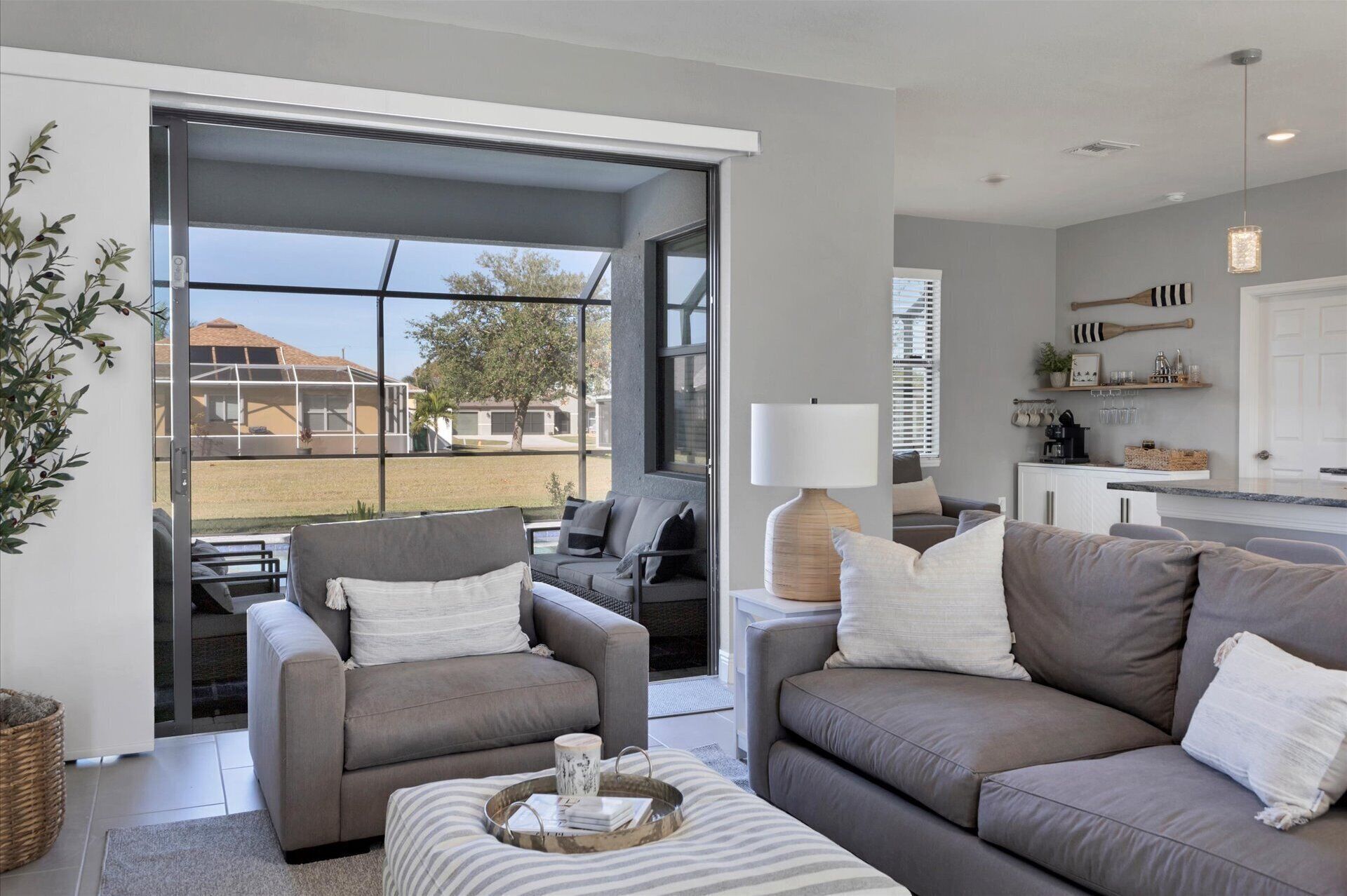 House, Multiple Beds, Pool Access, Pool View (DOD25499) | Living area