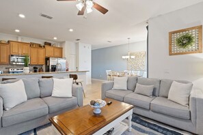 Hus, flere senger, adgang til basseng, bassengutsikt (BCH3067) | Oppholdsområde