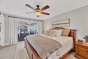 Hus - flera sängar - tillgång till pool - utsikt mot poolen (ECC2219) | 2 sovrum, individuell inredning, unika möbler och sängkläder