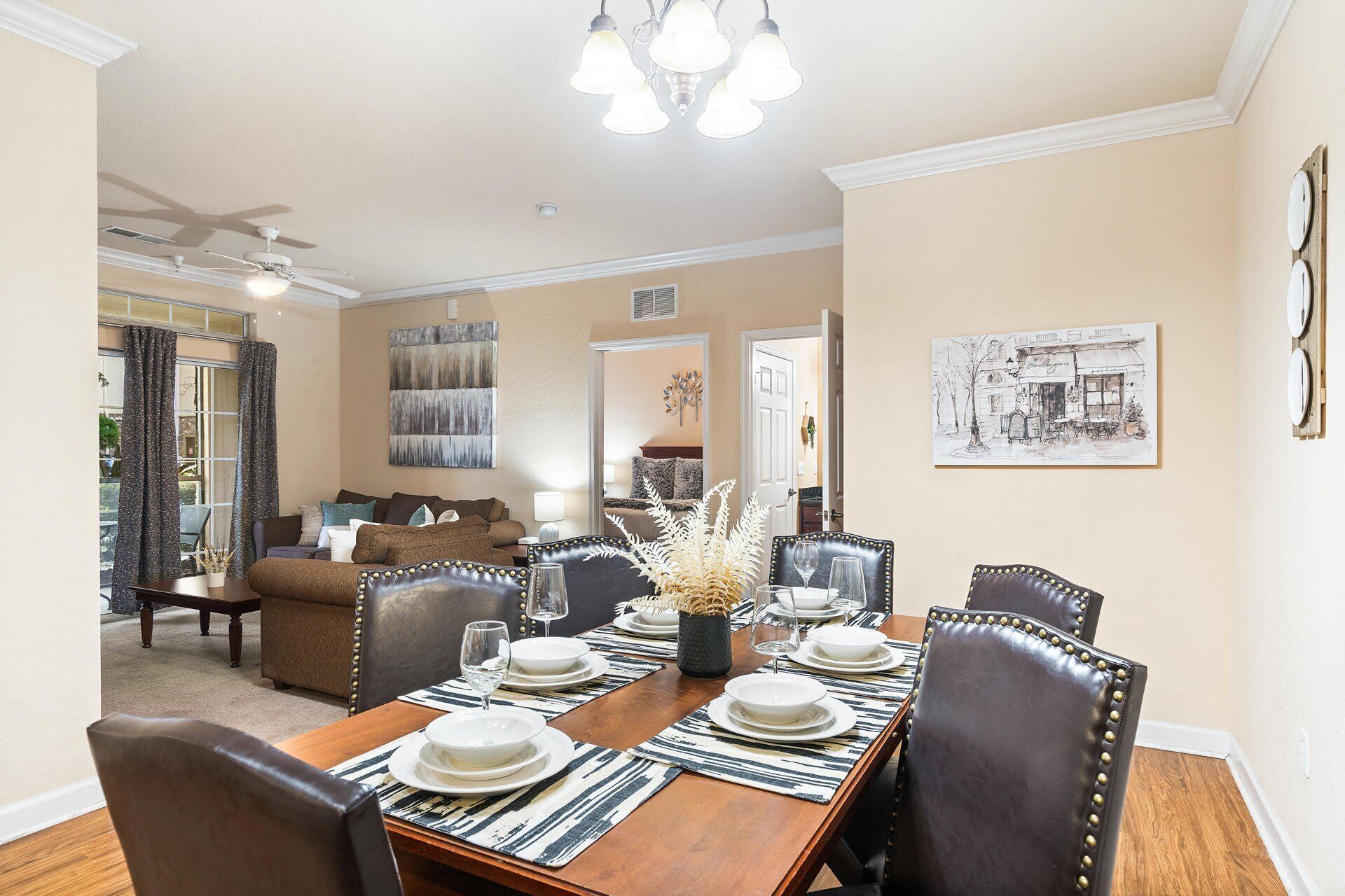 Hus, flere senger, spabadekar, byutsikt (TST1371-3103) | 2 soverom, individuelt dekorert, individuelt innredet og sengetøy