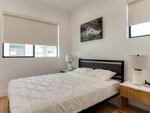 2 bedrooms, iron/ironing board, travel cot, free WiFi