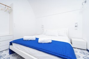 6 bedrooms, iron/ironing board, travel crib, WiFi