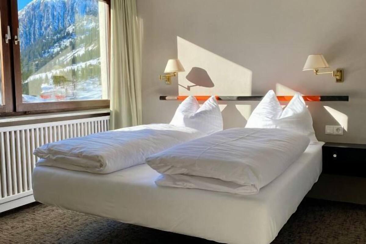 Minibar, espace de travail pour ordinateur portable, Wi-Fi gratuit