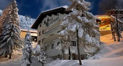 Arlberg Motel