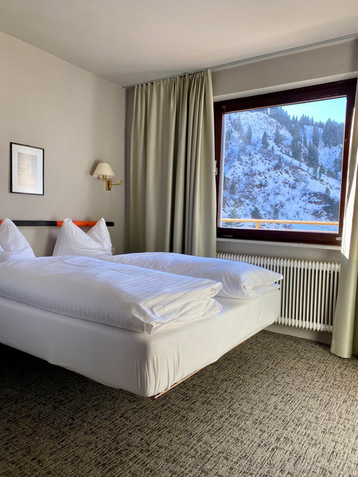 Minibar, laptop workspace, free WiFi, bed sheets
