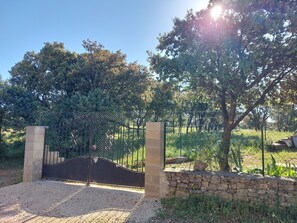 Enceinte de l’hébergement