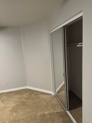 Interior - Charming 1-bedroom house with AC and WiFi in soothing Victorville (Victorville)