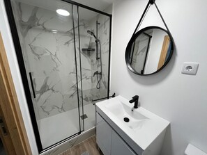 Towels, soap, shampoo, toilet paper - Sublime, cosy and functional studio between braga and gêres (Bico)