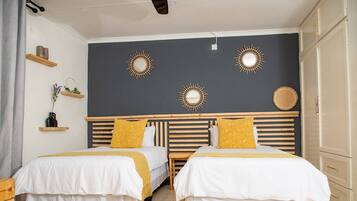 2 bedrooms, iron/ironing board, WiFi, bed sheets
