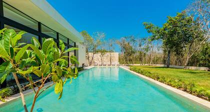 Xpu-Ha Beach Residential Resort Villa with pool, gym, tennis courts