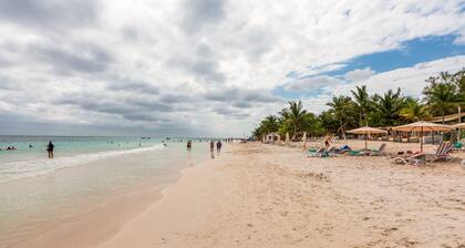 Lower level apartment with high-speed internet pool, gym, & tennis courts