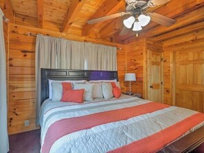 2 bedrooms, iron/ironing board, WiFi, bed sheets - Awesome Private Mountain views Resort Pool &HotTub (Sevierville)