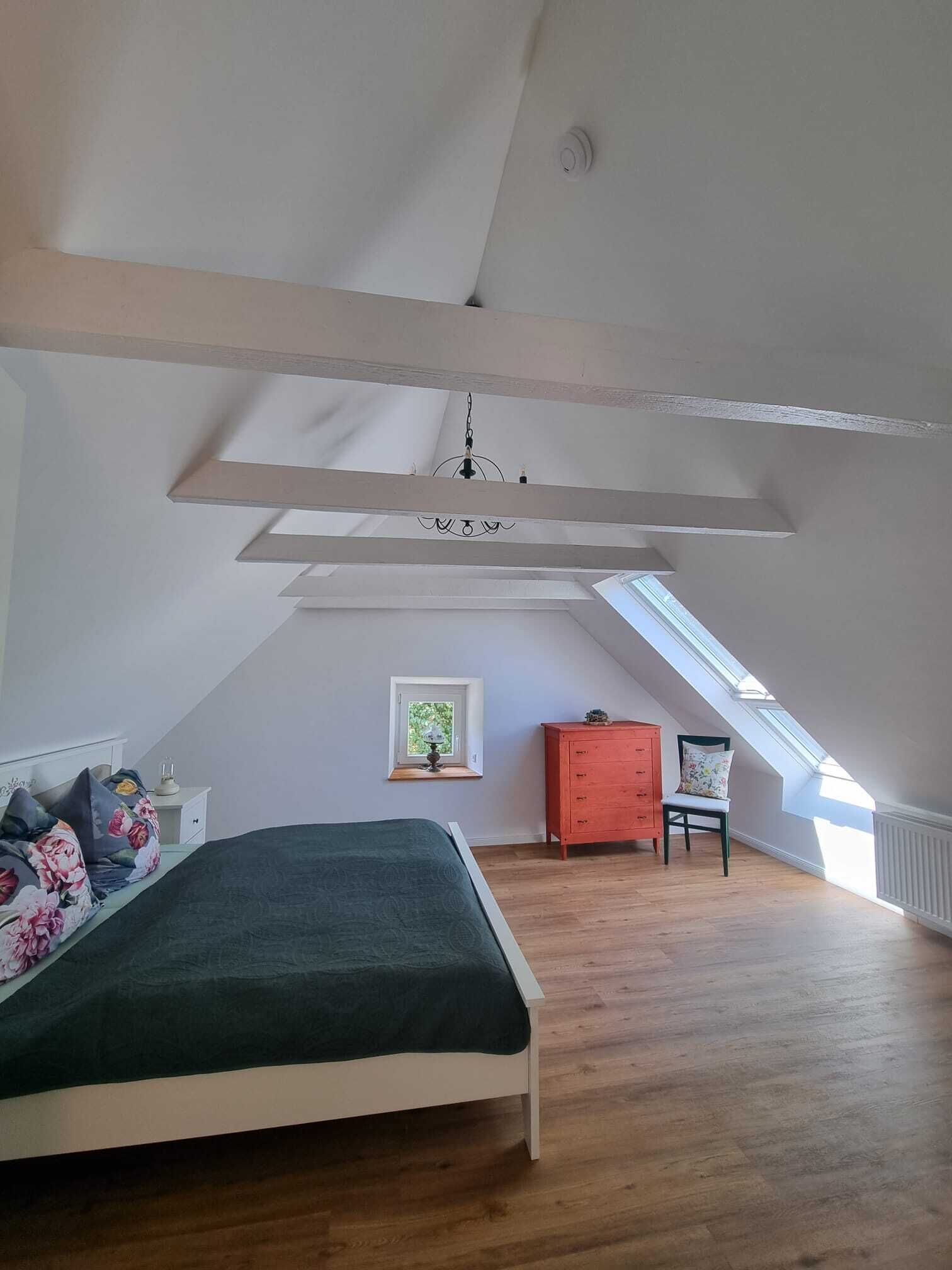 3 bedrooms, desk, free WiFi, bed sheets