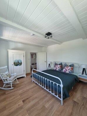 3 Schlafzimmer, Schreibtisch, kostenloses WLAN, Bettwäsche