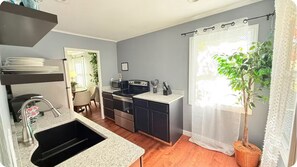 Mikrobølgeovn, ovn og kokeplater