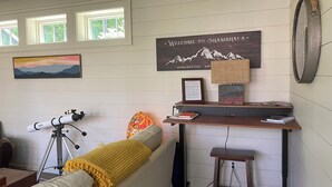 Living area - Beautiful Mountain Views with your own private hot tub! (Cashiers)
