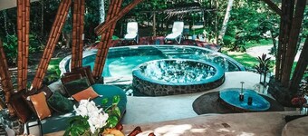 Villa de lujo con cenote privado