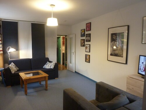 Center Volksdorf, only 350 to the train, very good location, quiet
