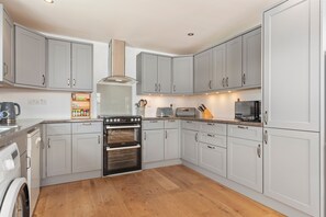 House | 3 bedrooms - Two Hoots - Peaceful Cottage Rural Views (Pembroke)