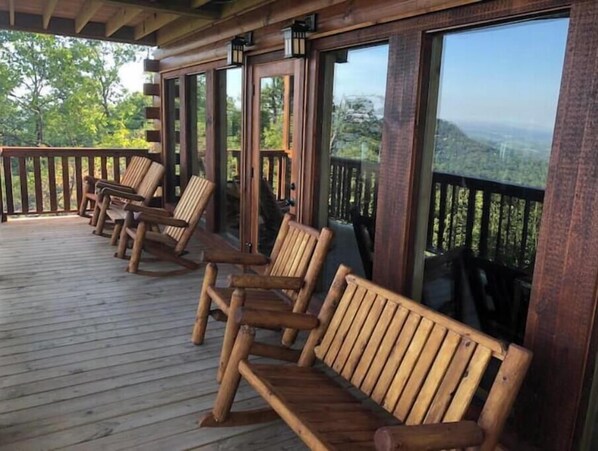 Terrace/patio - Epic Mountain Views above Dollywood HotTub&ResPool (Sevierville)