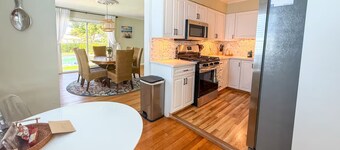 Charming 3-bedroom house with Heated Pool in Lake Worth Beach