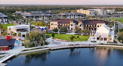 2 Bedroom/ 2 Bath Condo on golf course with Country club and golf membership