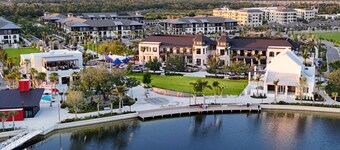 2 Bedroom/ 2 Bath Condo on golf course with Country club and golf membership