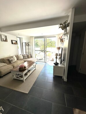 Living area - House with pool/garden near pic-saint-loup (Assas)