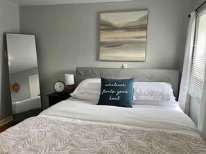 2 chambres, fer et planche à repasser, Wi-Fi, draps fournis