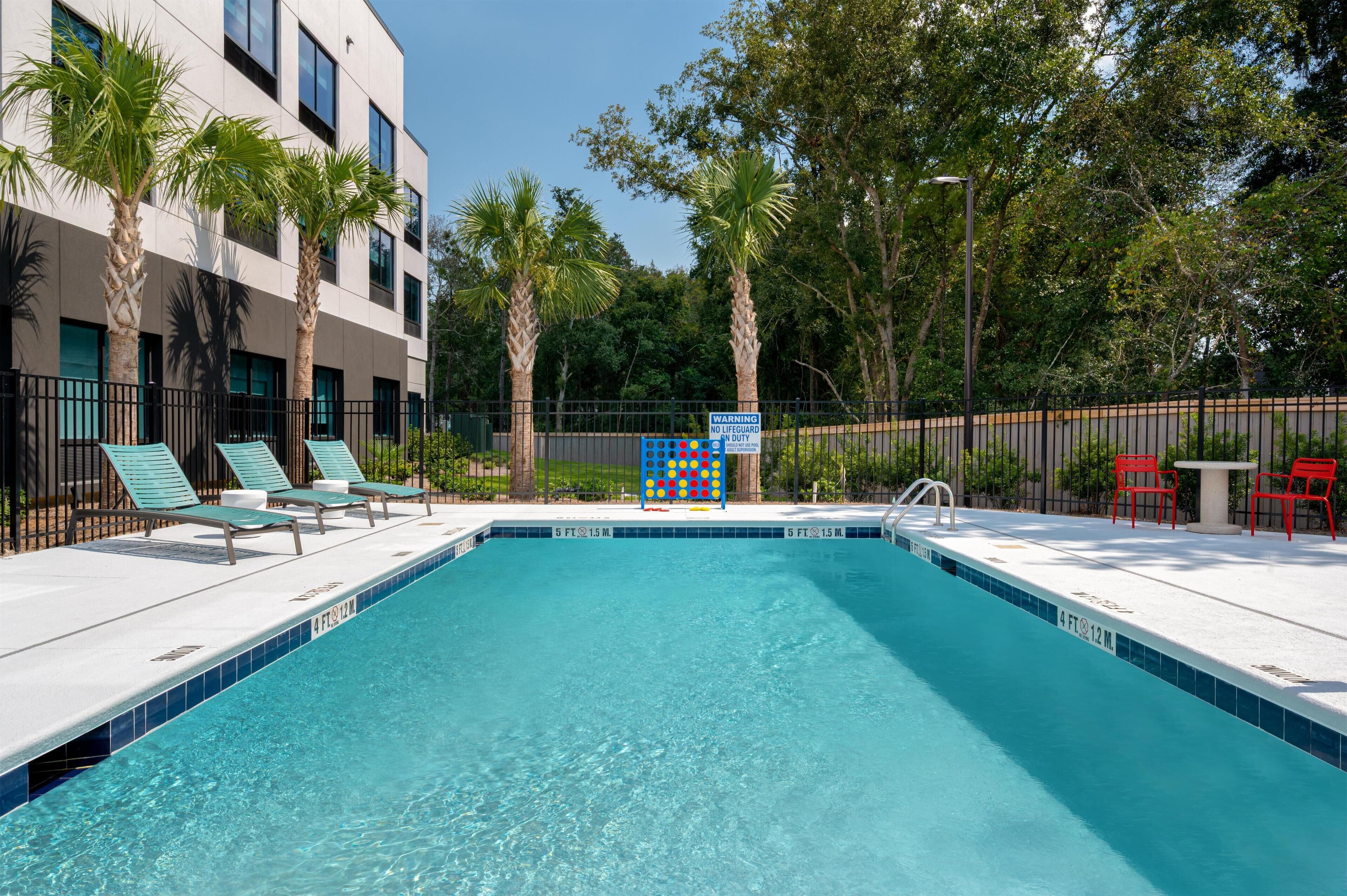 Piscine extérieure (ouverte en saison)